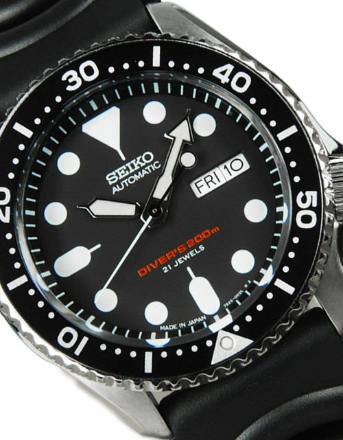Load image into Gallery viewer, SKX007J SKX007J1 Seiko Automatic Black Dial Mens Dive Watch with Extra Strap
