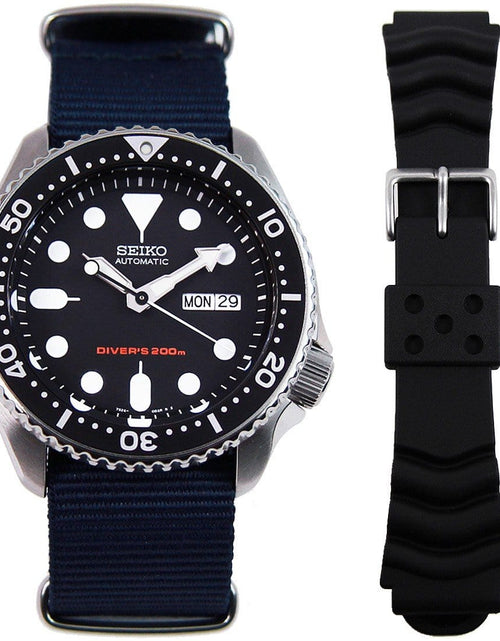 Load image into Gallery viewer, SKX007K1 SKX007 Seiko Automatic 200M Mens Dive Watch + Extra Nylon Strap
