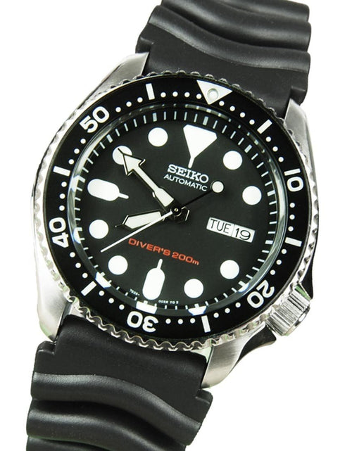 Load image into Gallery viewer, SKX007K1 SKX007 Seiko Automatic 200M Mens Dive Watch + Extra Nylon Strap
