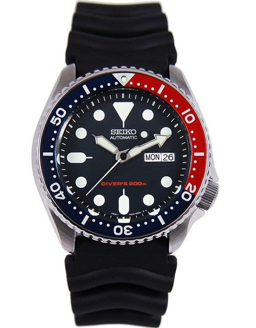 Load image into Gallery viewer, SKX009K1 SKX009K Seiko Automatic Day Date Male Divers Watch with Extra Strap

