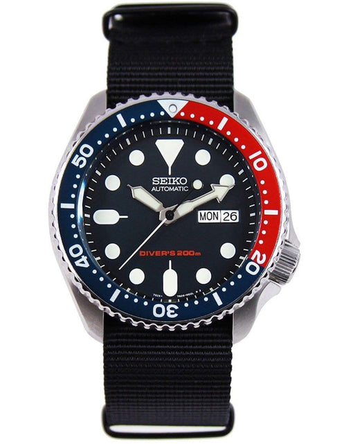 Load image into Gallery viewer, SKX009K1 SKX009K Seiko Automatic Blue Dial Male Divers Watch with Extra Strap
