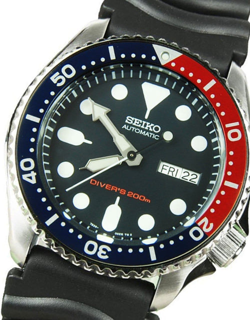 Load image into Gallery viewer, SKX009K1 SKX009K Seiko Automatic Day Date Mens Dive Watch with Extra Strap
