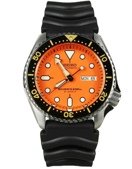 Load image into Gallery viewer, Seiko SKX011J SKX011 Automatic Divers Mens Watch
