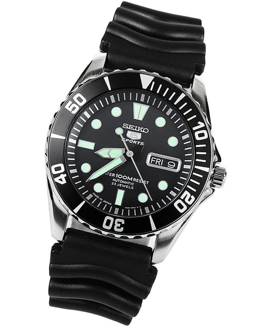 Load image into Gallery viewer, Seiko 5 Sports Diving Watch SNZF17J2 SNZF17 with EXTRA BRACELET
